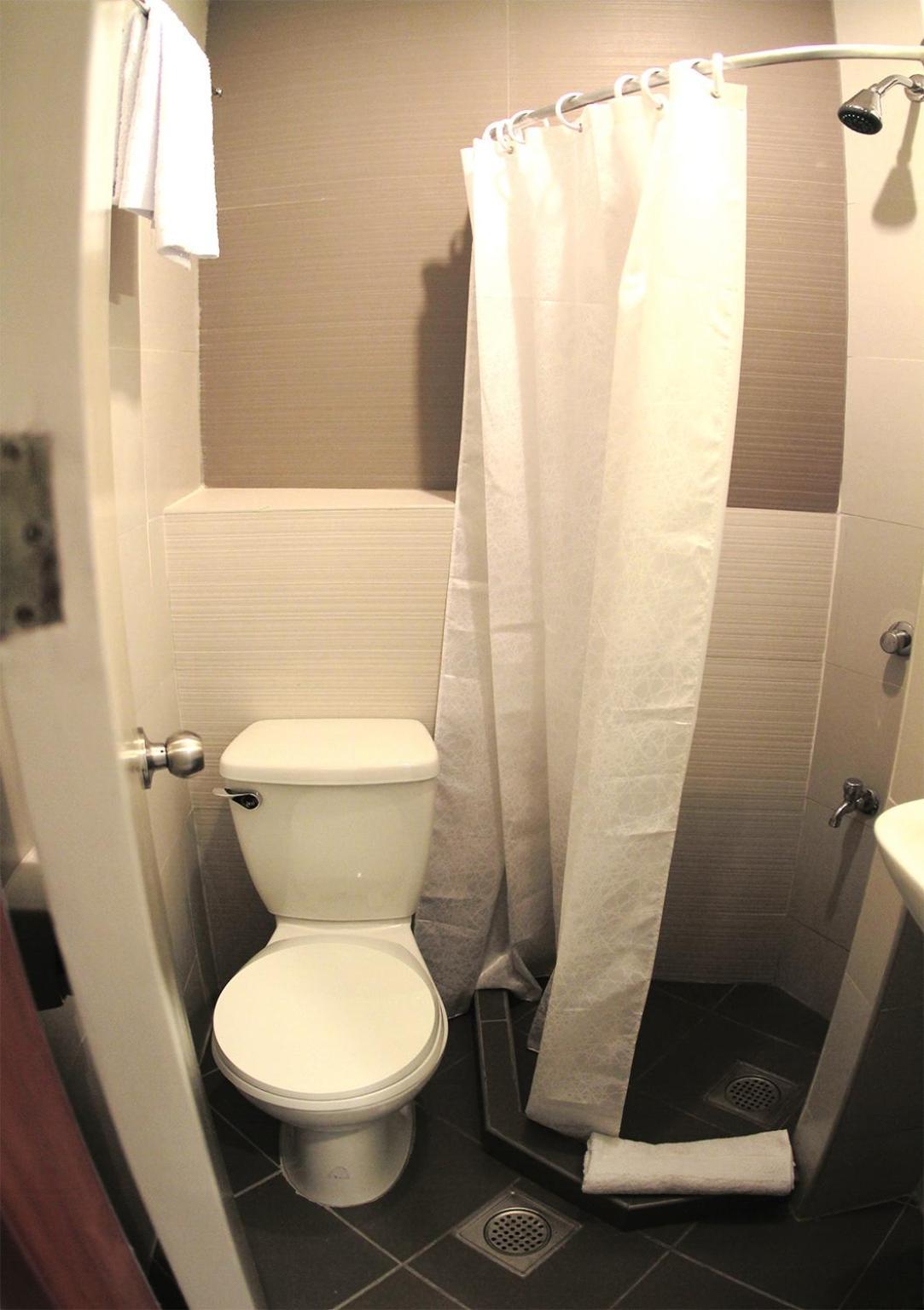 The Center Suites Cebu Chambre photo